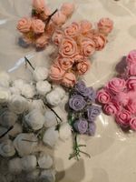 Verschiedene Mini‑Rosenbündel, perfekt für kreative Arbeiten