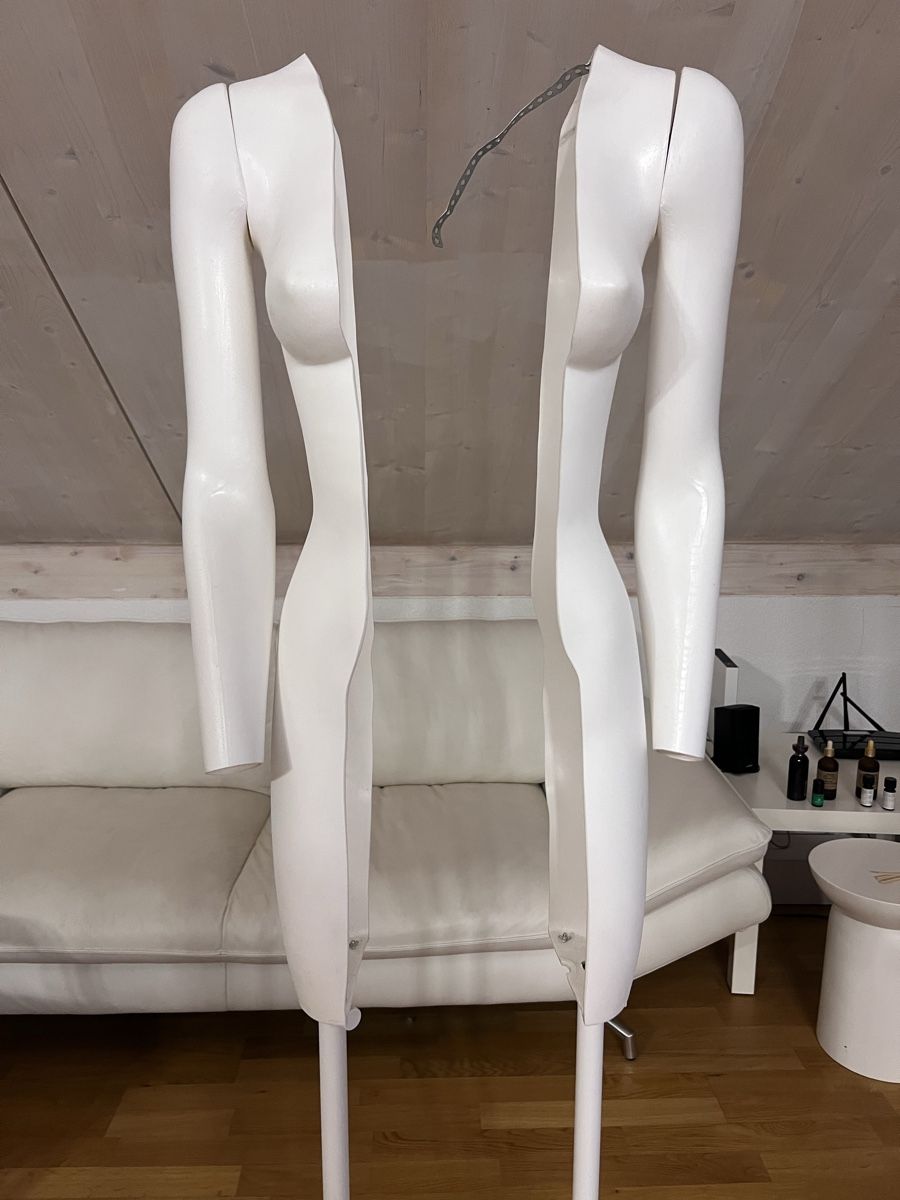 Allestimento di negozi e stand fieristici: White Female Ghost Mannequin – Usato da Goldau venduto da Kseniya123 1