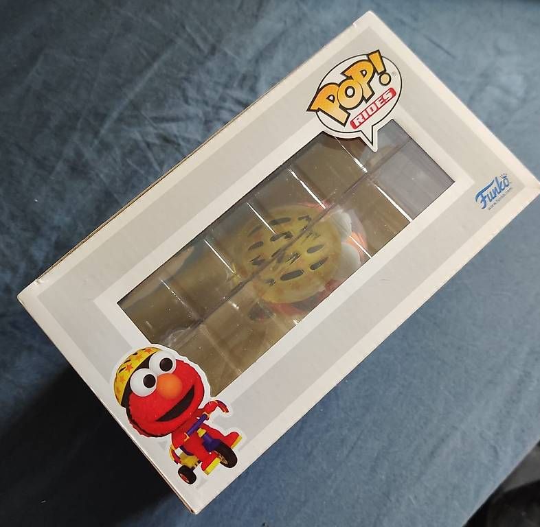 Statuette: Elmo on Trike Funko Pop Flocked – Usato da Kaiseraugst venduto da RagingLobo 4