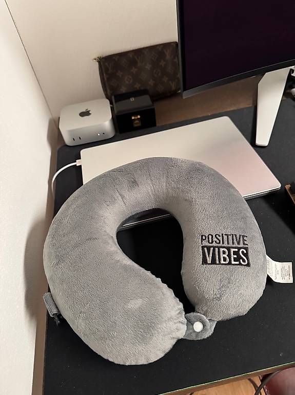Cuscini: Travel Neck Pillow – Nuovo (secondo la descrizione) da Schübelbach venduto da Rahnmont 2