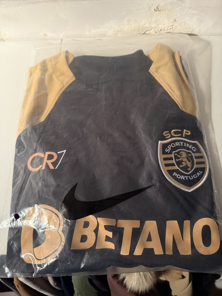 Nike Canottiere & Pantaloni: Sporting Fußballtrikot – Nuovo e nell'imballaggio originale da Basel venduto da AnselS