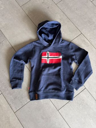 Neuer Pullover von Trollkids