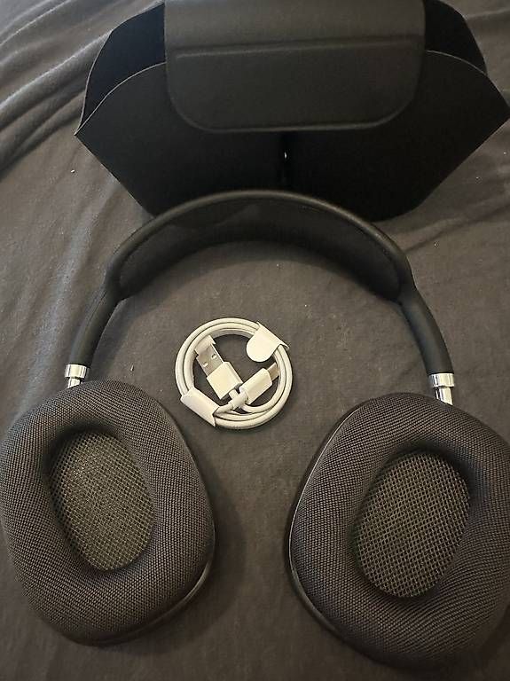 Cuffie: AirPods Max Schwarz – Usato da Urdorf venduto da Rafael.54 2