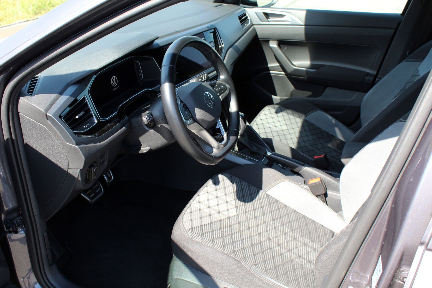 VW Automobili: VW Taigo R-Line 1.0 TSI – Usato da Roggwil BE venduto da Hemhem 6