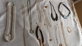 Lot diverser Modeschmuck
