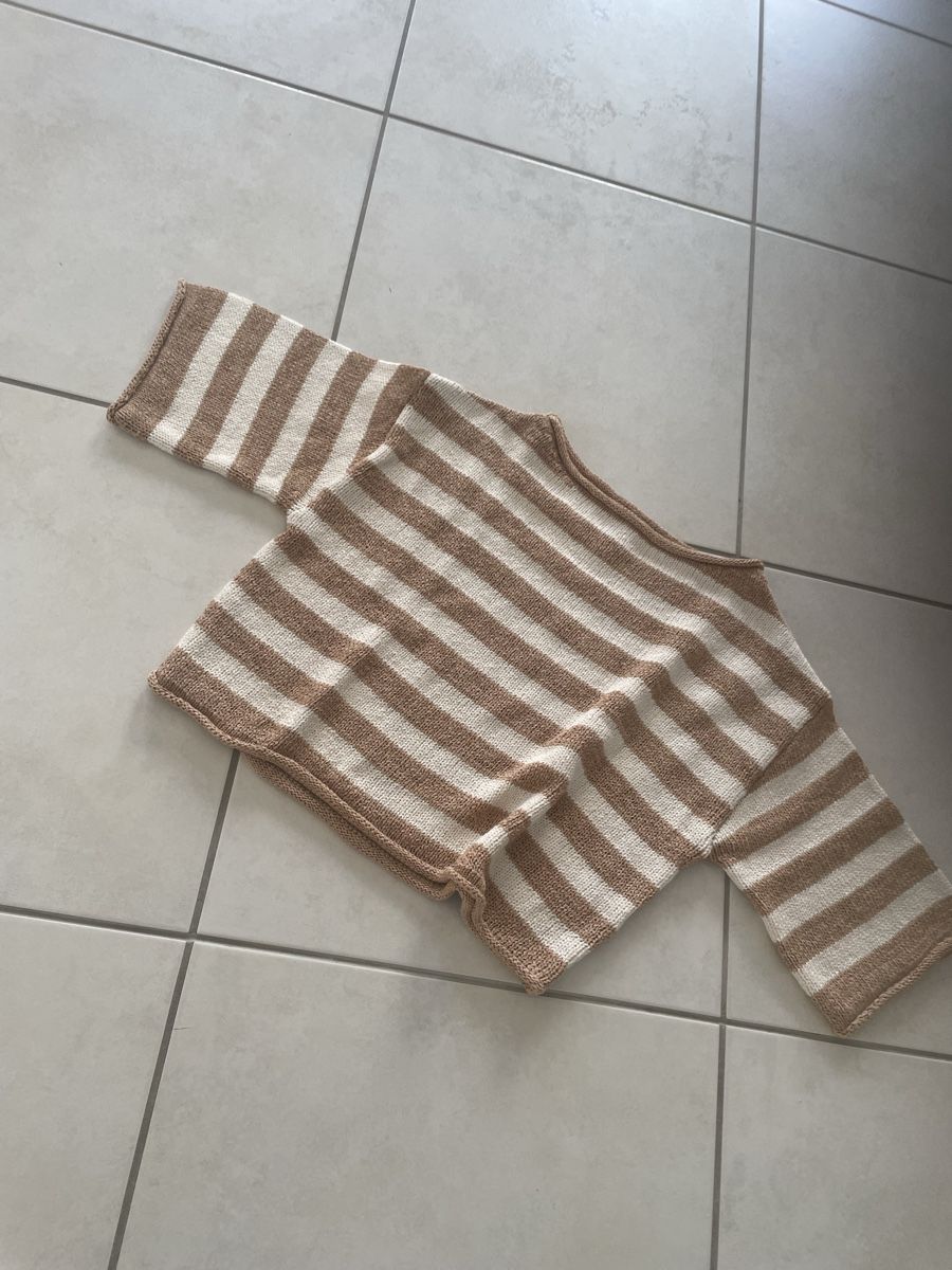 Stradivarius Pulls & Sweat-shirts: Stradivarius Pullover gestreift beige/weiss Grösse S . Neu – Neuf avec emballage d'origine à Dübendorf par jlu_r7hz 3
