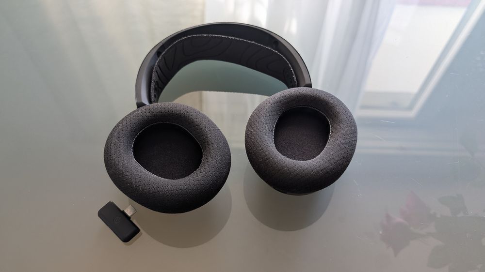 Steelseries Arctis Nova 7 Wireless Gaming Headset 2