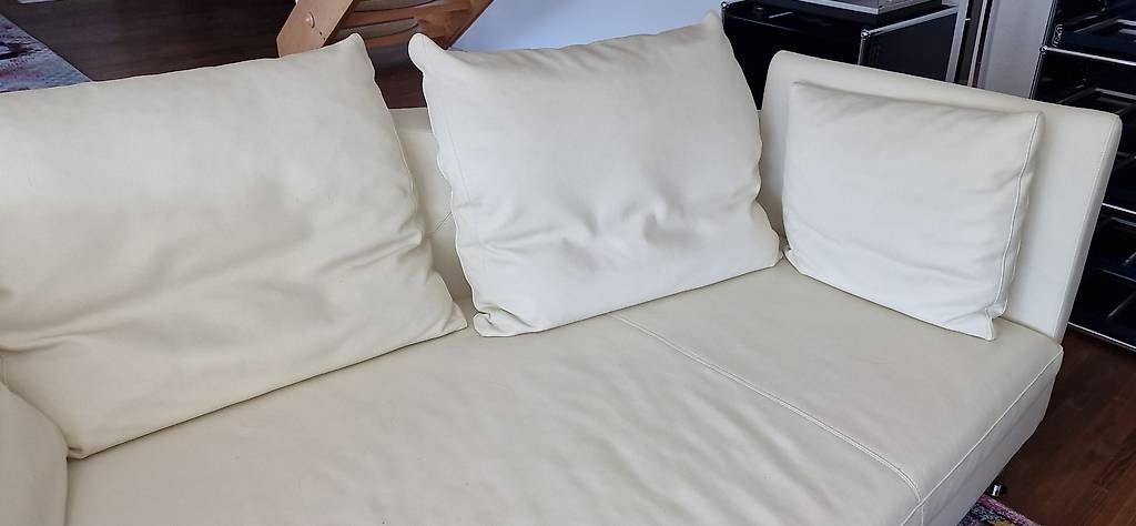 Sofas: Designsofa , wenig gebraucht ,  ab 19.9.  – Gebraucht aus Uerikon von Xela55 2