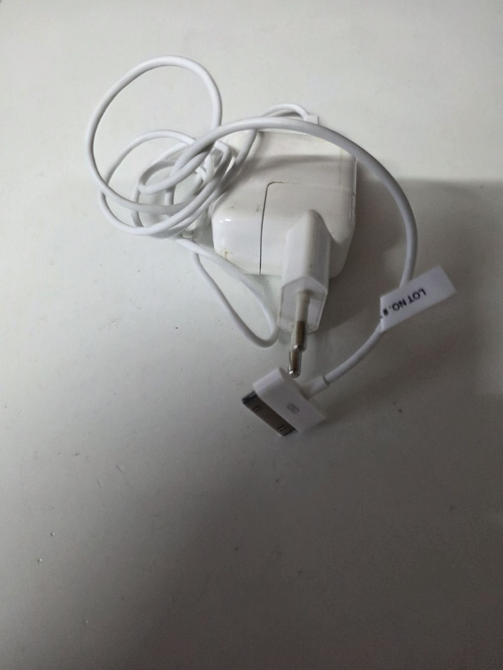 Caricabatterie: Apple iPod USB Power Adapter  – Usato da Dorf venduto da Echo_Elements 2