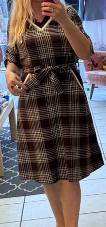 Schönes Kleid im Karomuster, Grösse 40, NEU