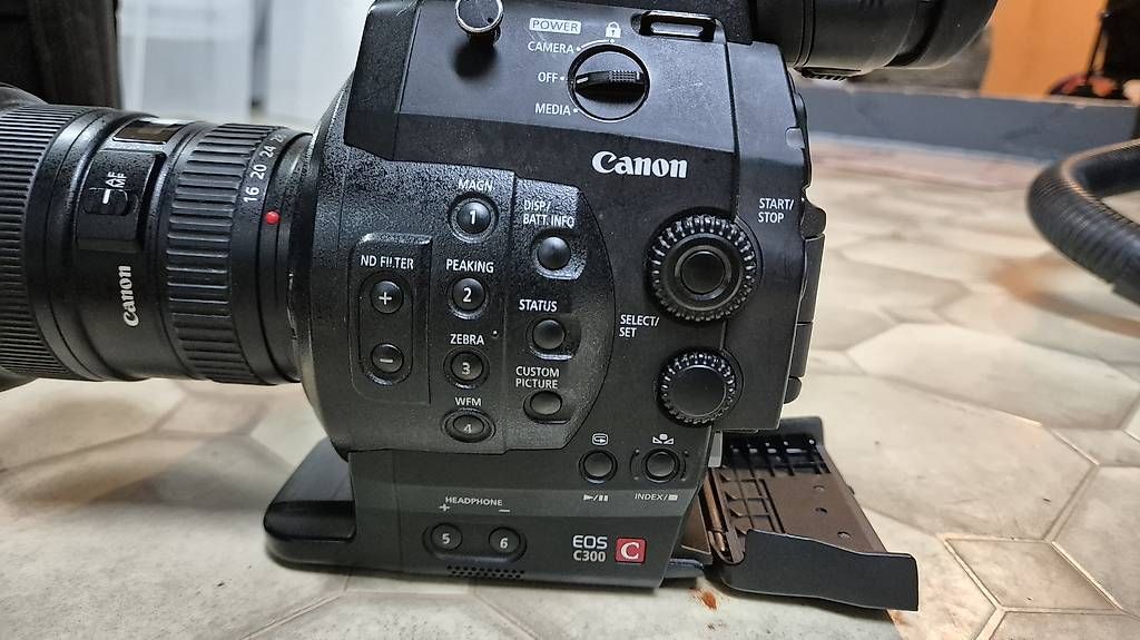 Canon Videocamere: Canon EOS C300 Videokamera – Usato da Hohenrain venduto da Sven848 3