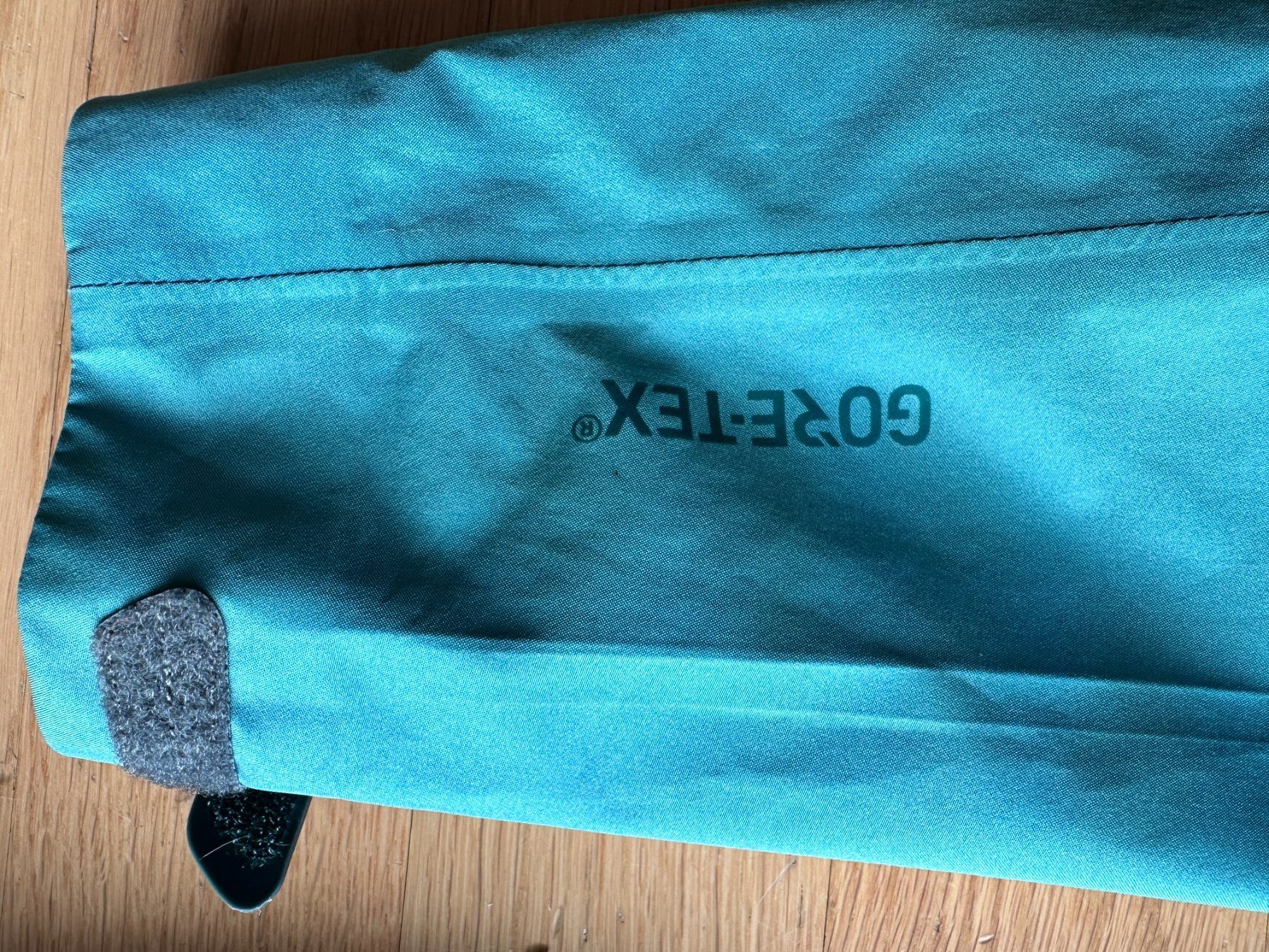 Black Diamond Jacken: Black Diamond Gore-Tex 2.5L - Size L – Gebraucht aus Sorengo von Littman 2