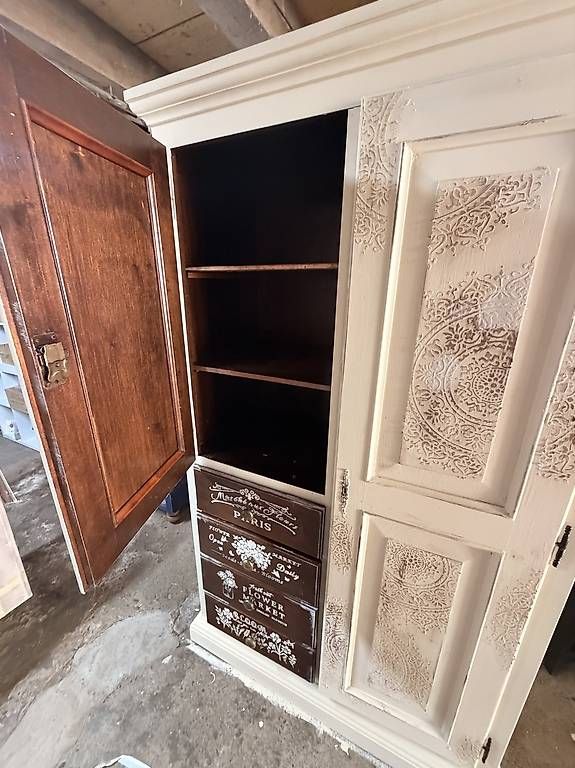 Armoires: Schrank shabby chic – D'occasion à Opfertshofen SH par pat_zk67 2