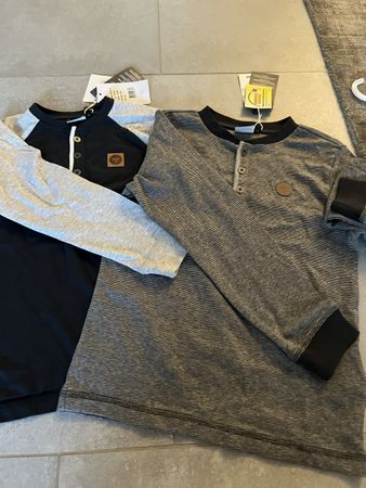 2x Langarmshirts Gr. 122, perfekt für den Herbst! Neu!