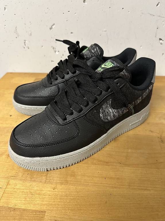 Scarpe da uomo: Nike Sneakers Air Force Gr 40.5 – Usato da Zürich venduto da Babanos7