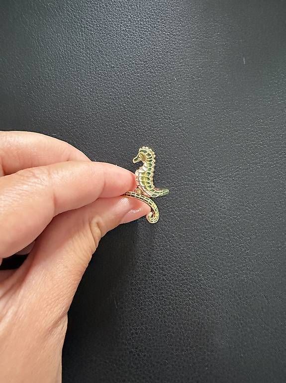 Ringe: 18K vergoldeter Ring mit Seepferd – Gebraucht aus Wittenbach von Lenitalasirena