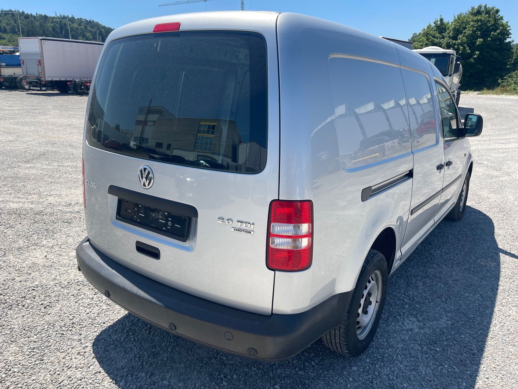 VW Nutzfahrzeuge: VW Caddy Maxi 4Motion – Gebraucht aus Winterthur von CamperBau 3