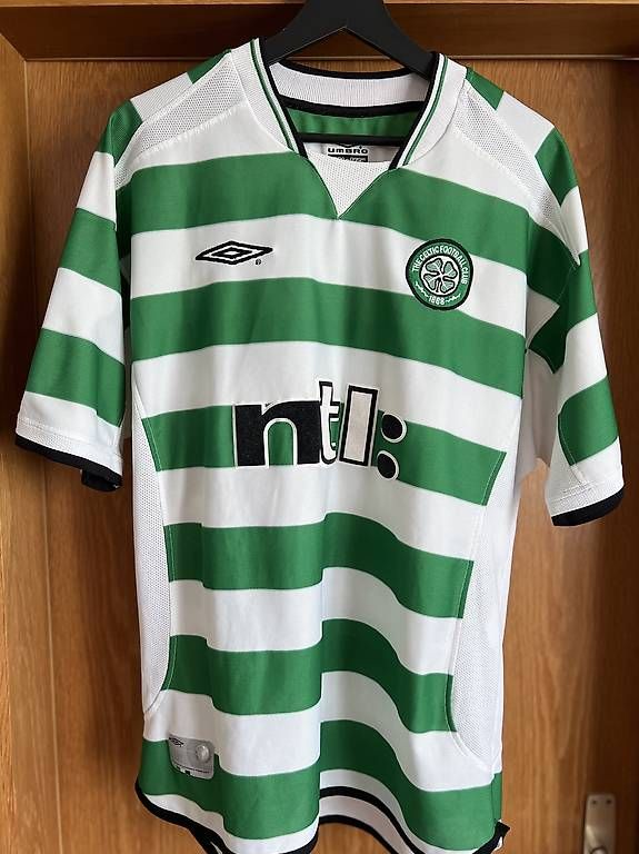 Umbro Leibchen & Hosen: Celtic Vintage Trikot 2001/2002 L – Gebraucht aus Thalwil von Jarondy