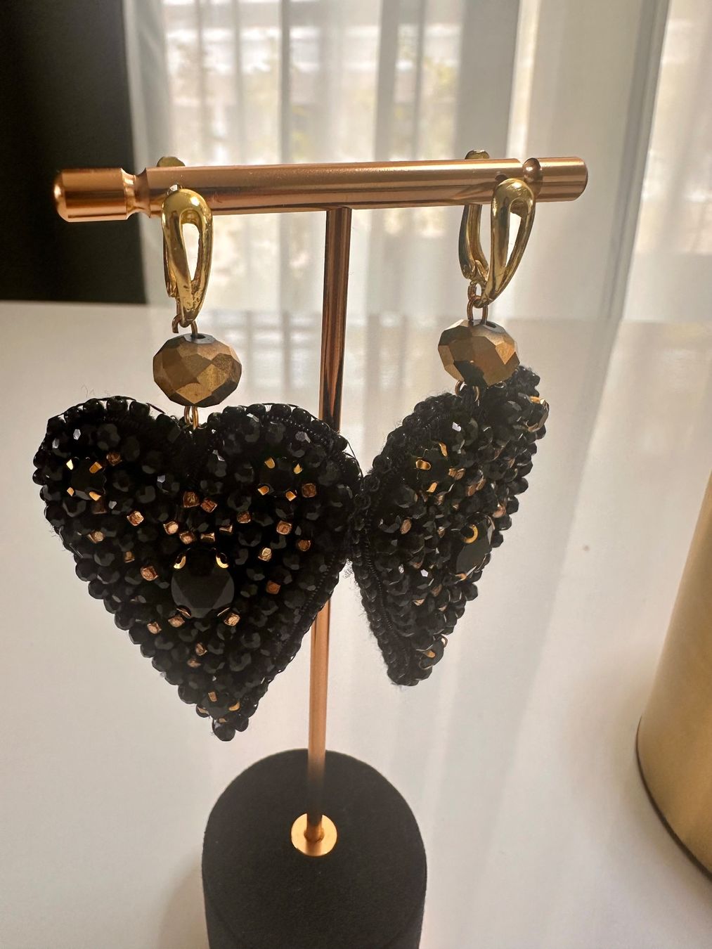 Orecchini pendenti & Orecchini a lobo: Black Heart Shaped Statement Earrings. Handmade by beads – Nuovo (secondo la descrizione) da Oftringen venduto da Eylem79 7