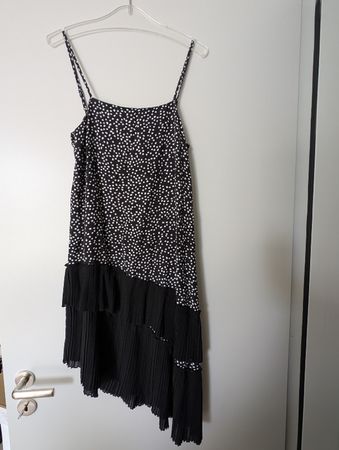 Sommerliches Punktemuster Kleid mit Volant, Grösse M