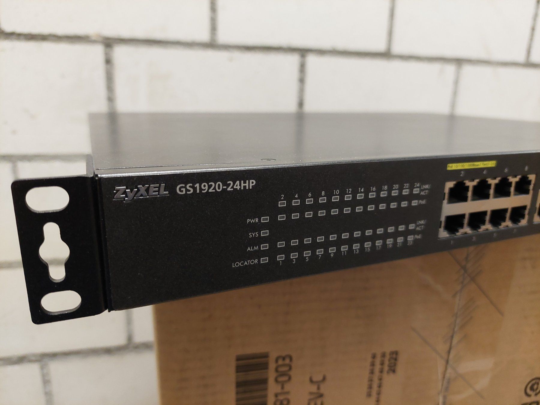Zyxel Hubs & Switches: ZyXEL GS1920-24HP PoE Switch – Gebraucht aus Gossau SG von  2