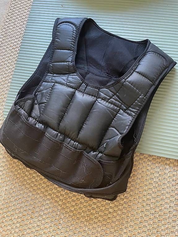 Manubri & Pesi: Gewichtsweste 5kg – Usato da Nürensdorf venduto da DjangoBoegner
