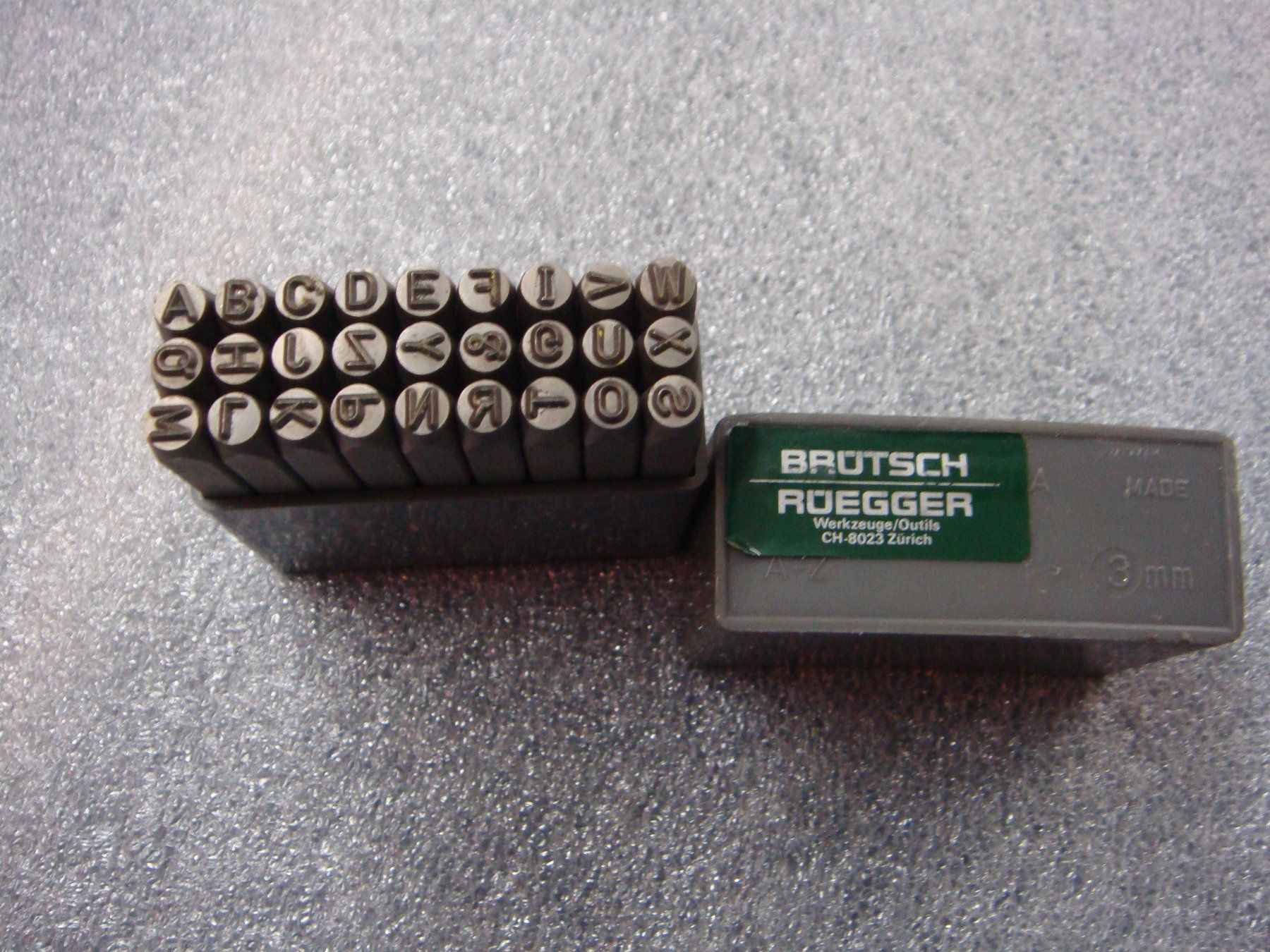 Timbri: Schlagstempel / Schlagbuchstaben – Usato da Wetzikon ZH venduto da Nenuco88
