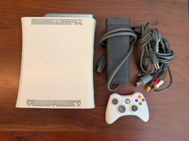 Xbox 360 Konsole inkl. Zubehör (Bastelset, bitte Text lesen)