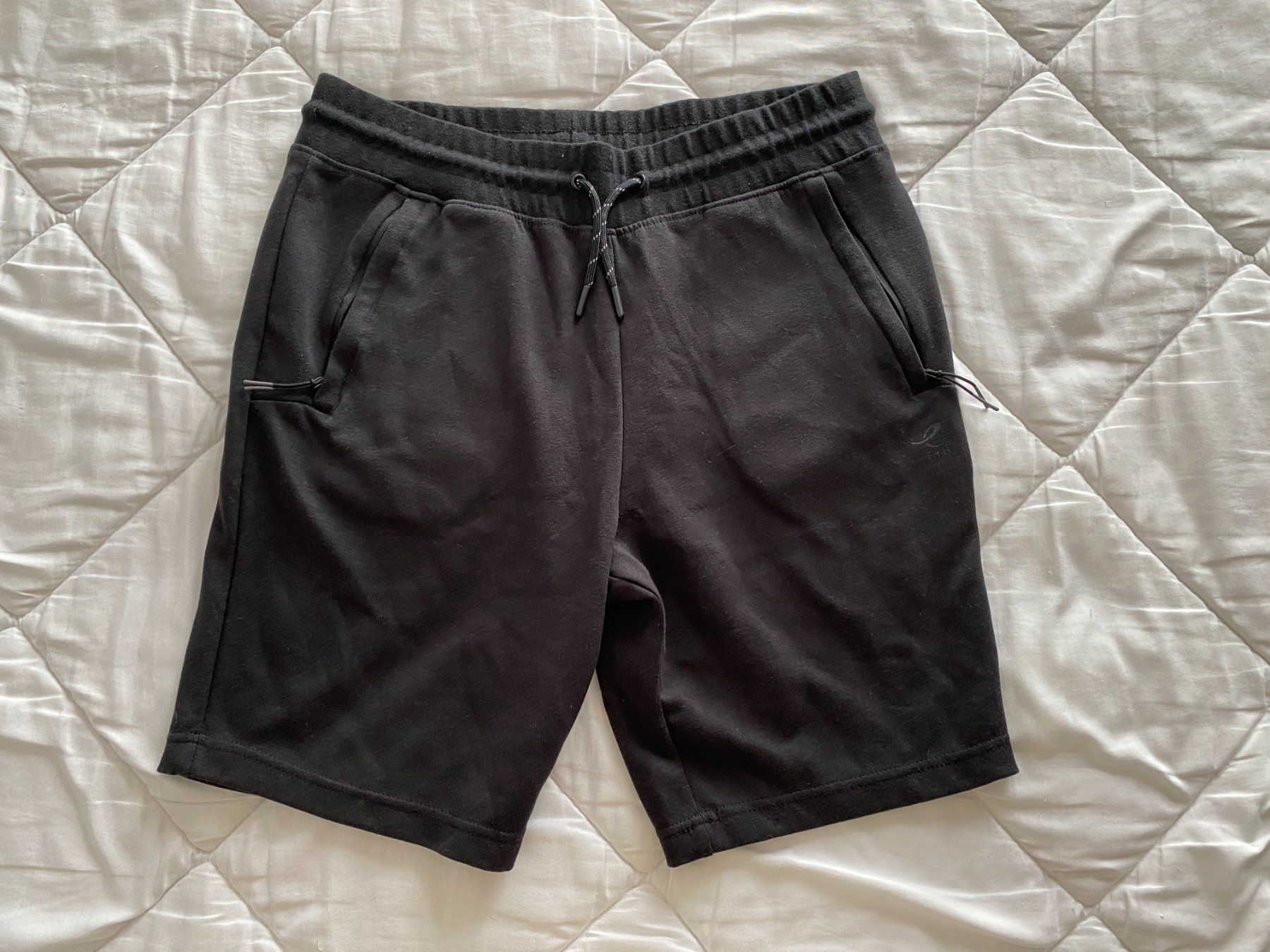 Pantaloni: Shorts Energetics (L) – Usato da Gümligen venduto da Vicky2