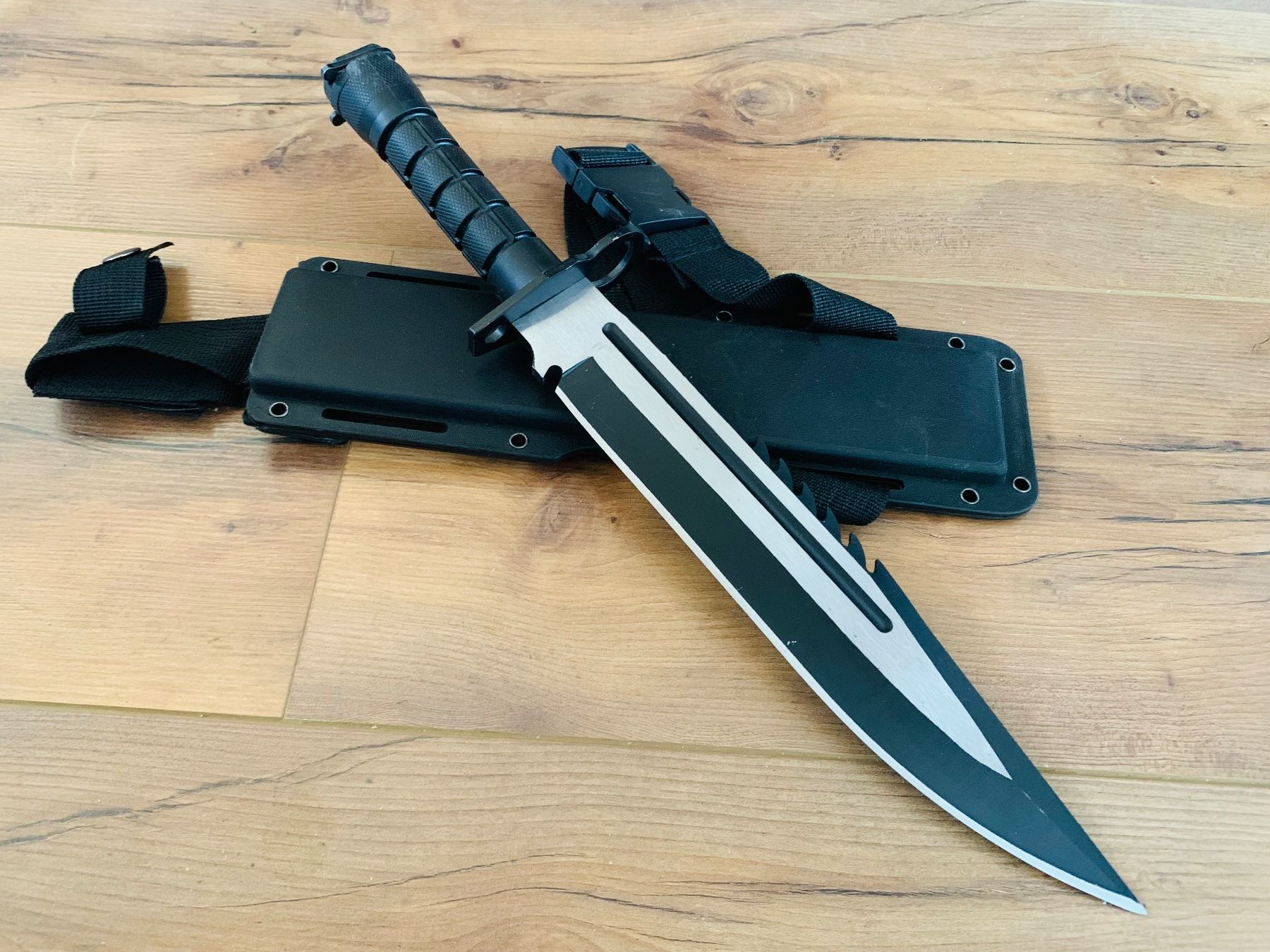 Accessori: Tactical Messer Appuntato 43cm NEU – Nuovo e nell'imballaggio originale da Bergdietikon venduto da shopAgent 4