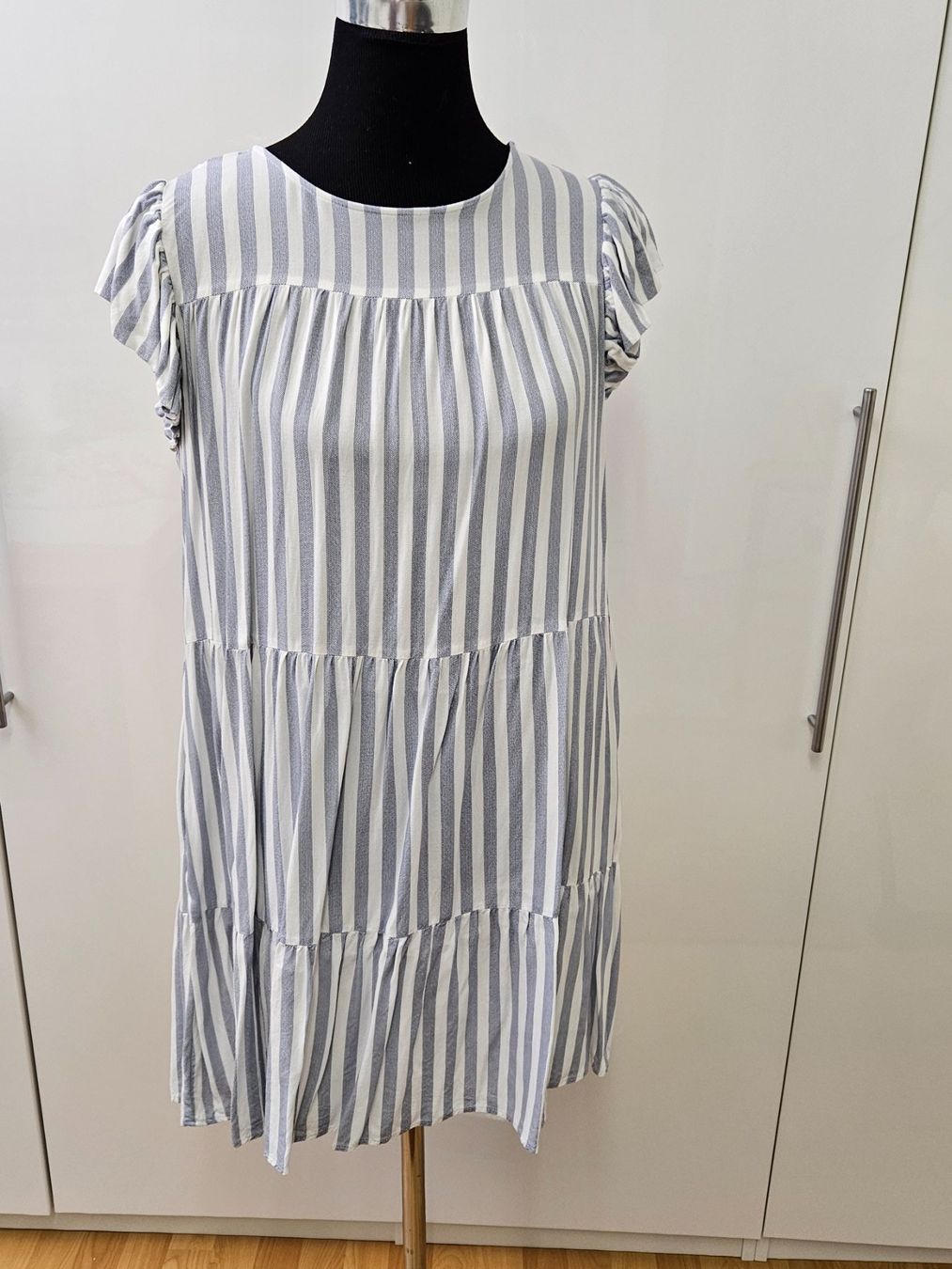 Vestiti: Kleid, Sommerkleid, Pigalle – Nuovo (secondo la descrizione) da Wiesendangen venduto da Sinhuk 1