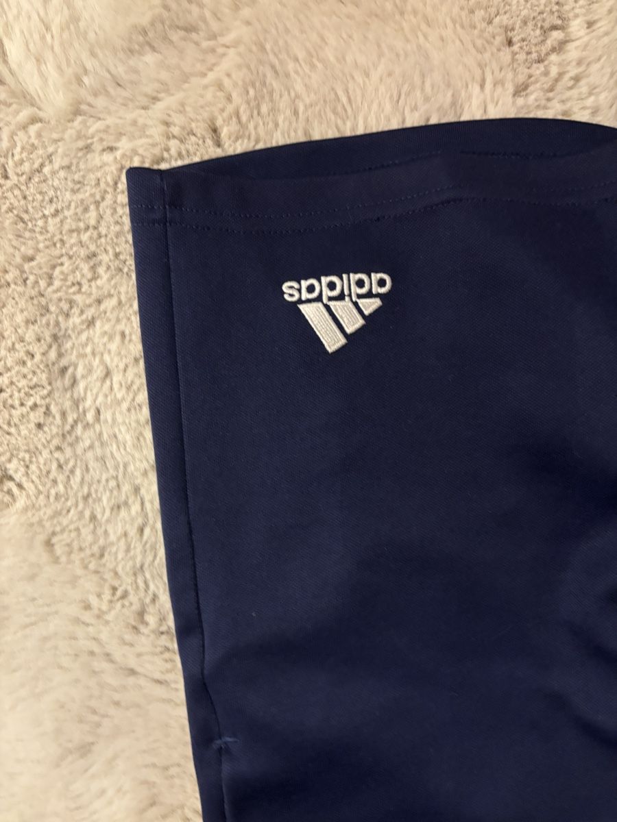 Adidas Pantaloni: Blaue Adidas sporthose – Usato da Lenk im Simmental venduto da niczbaeren 1