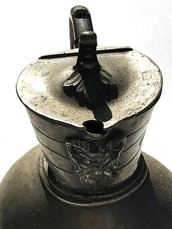 Caraffe: Ancienne channe anglaise en étain  – Usato da Estavayer-le-Lac venduto da mar_2s6b 2