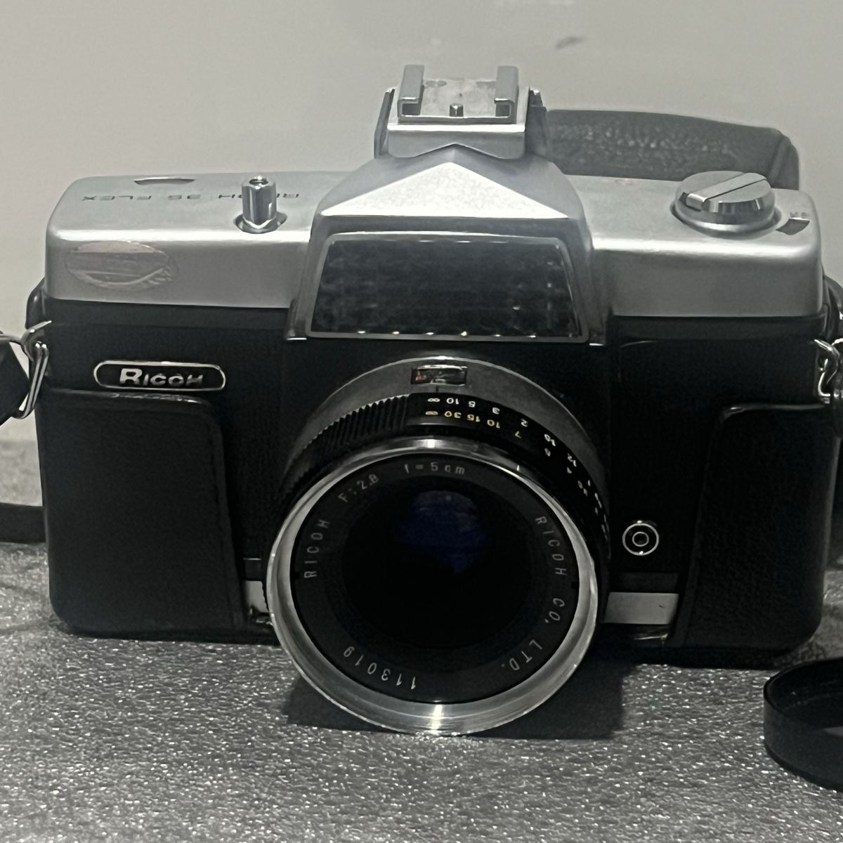 Ricoh Fotocamera: Ricoh 35 Flex Kamera + Tasche – Usato da Unterkulm venduto da Sita013 2