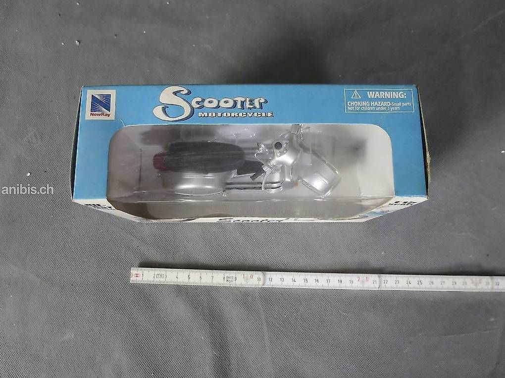 Kit di modellismo & Modellini statici: NewRay Scooter Motorcycle 1:12 Scale – Usato da Zürich venduto da axolottchen 3