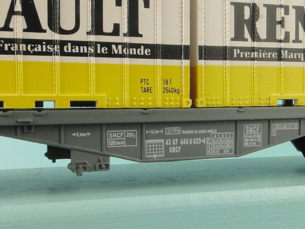 Märklin Modellini di ferrovie: Märklin 4664 Containerwagen Renault – Usato da Bülach venduto da cann11 1