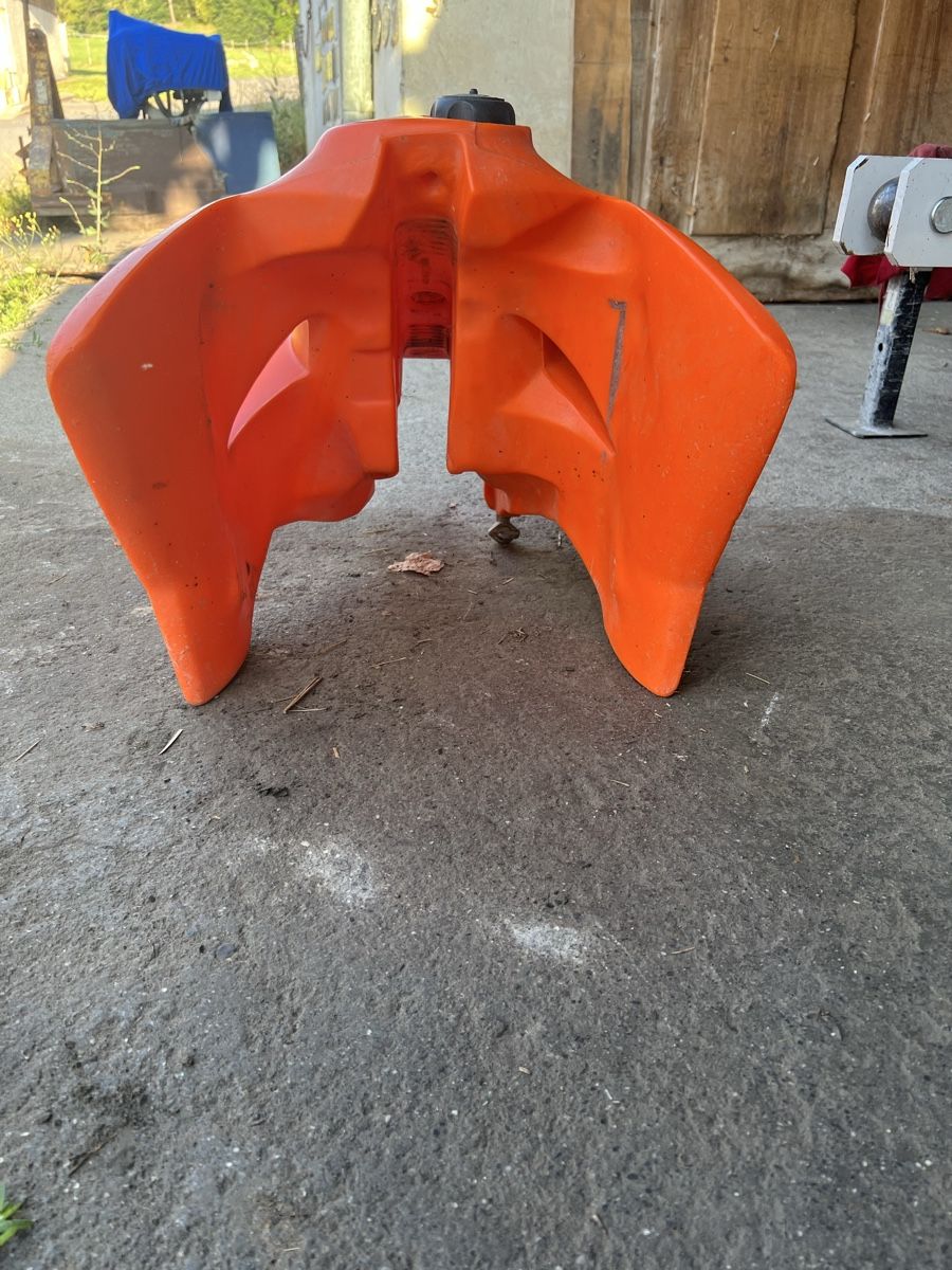 KTM Alle Motorradersatzteile: Motorrad Tank KTM – Gebraucht aus Seon von Tuoareg29193 1