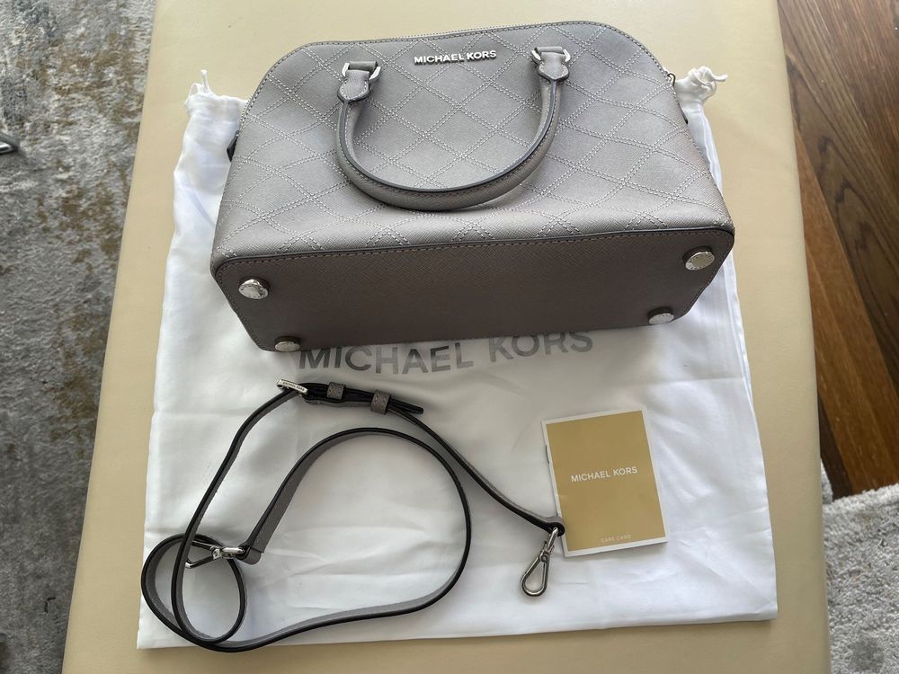 Michael Kors Taschen für Damen: MICHAEL KORS Schultertasche – Gebraucht aus Regensdorf von Vantage1
