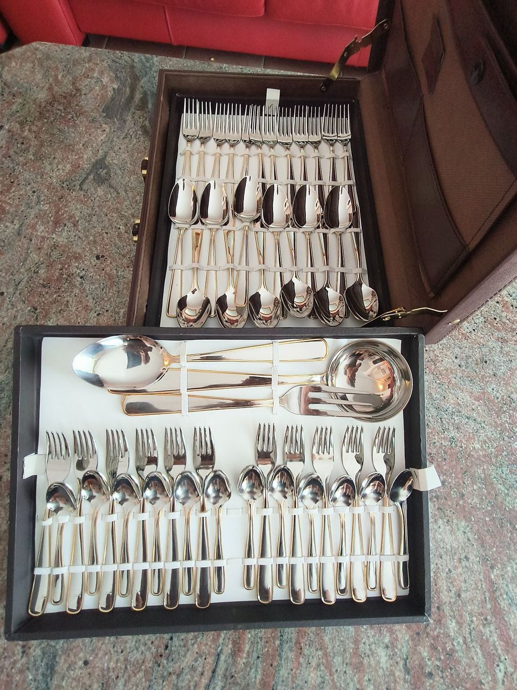 Couverts: Besteck Set inox x 12 – Neuf avec emballage d'origine à Bern par Paca48 1