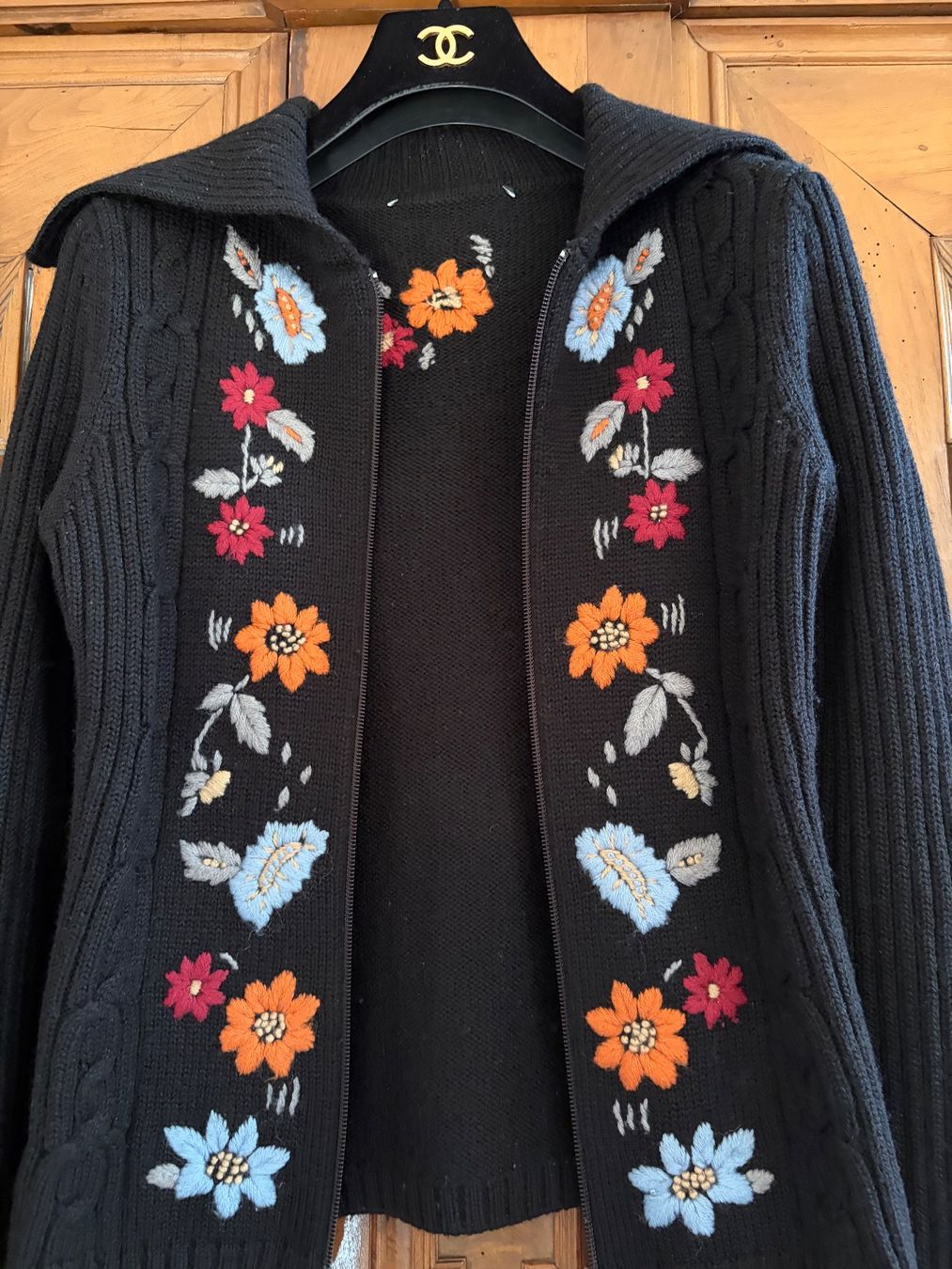 Vestes: BB Strickjacke / Wolle /   Gr. 36/38 – D'occasion à Interlaken par Bona55 1
