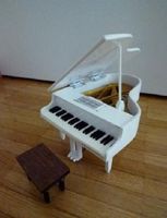 Modell Piano, Weiss, das Original,HandWerk (12cmx17cmH.15cm)