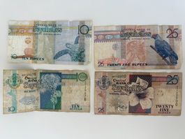 Lot de 4 billets des Seychelles – 70 roupies seychelloises