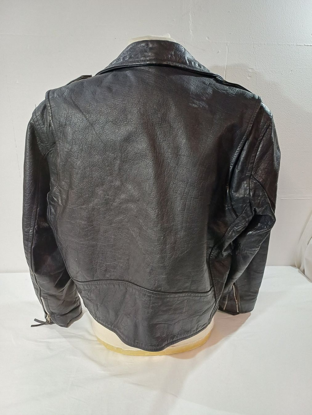 Autografi: Vintage Lederjacke Am-Tex mit Autogramm SAVATAGE – Usato da Luzern venduto da IG_Arbeit 4