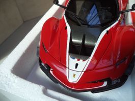SIGNATUR burago Ferrari FXXK EVO 1:18