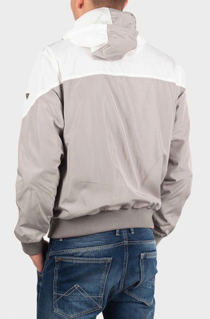 Guess Giacche: GUESS HURRICANE SPORT JACKET Gr. XL – Nuovo e nell'imballaggio originale da Mülenen venduto da CreativeSolutions 1