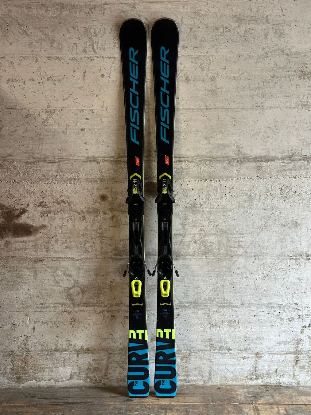 Fischer Sci: Fischer Curv DTI Ski 164CM – Usato da Emmenbrücke venduto da karkarkar