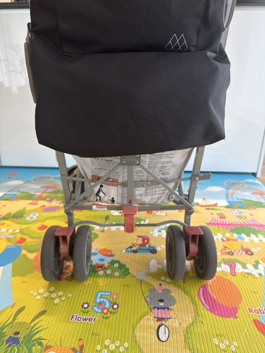 Mclaren Carrozzine: Maclaren Buggy schwarz mit Sitzauflage – Usato da Lupfig venduto da Simee 3