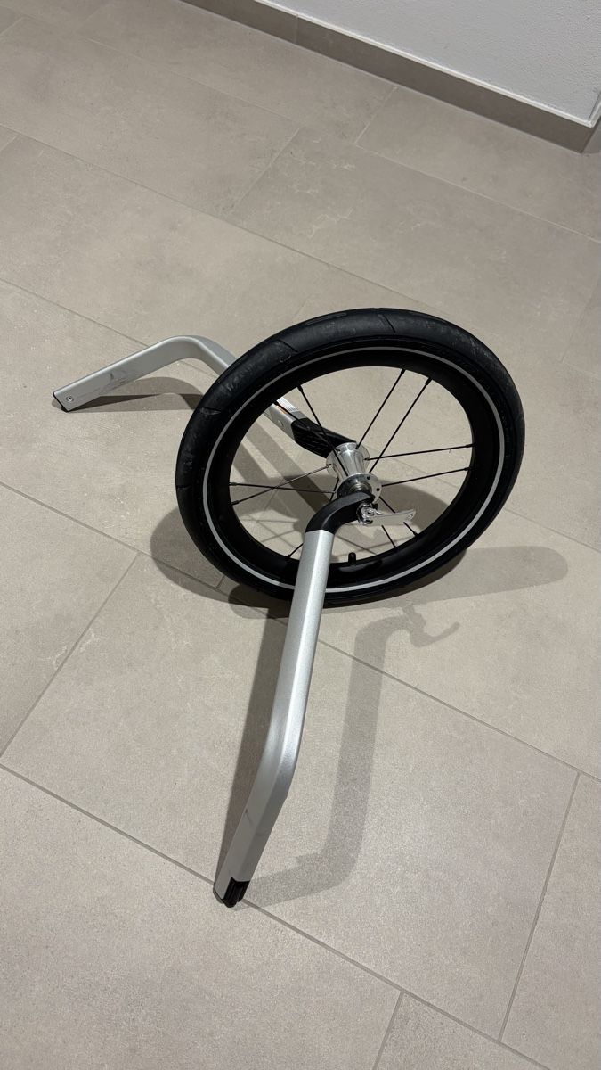 Pneumatici & Ruote complete: Thule Veloanhänger Joggingrad – Usato da Hittnau venduto da Manu-Nela 2