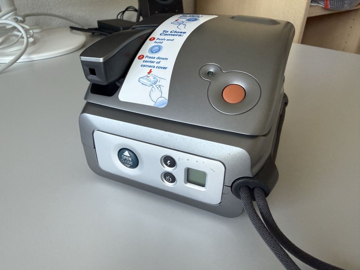 Polaroid Kamera: Polaroid One 600 – Gebraucht aus Erlenbach ZH von elmelon 1