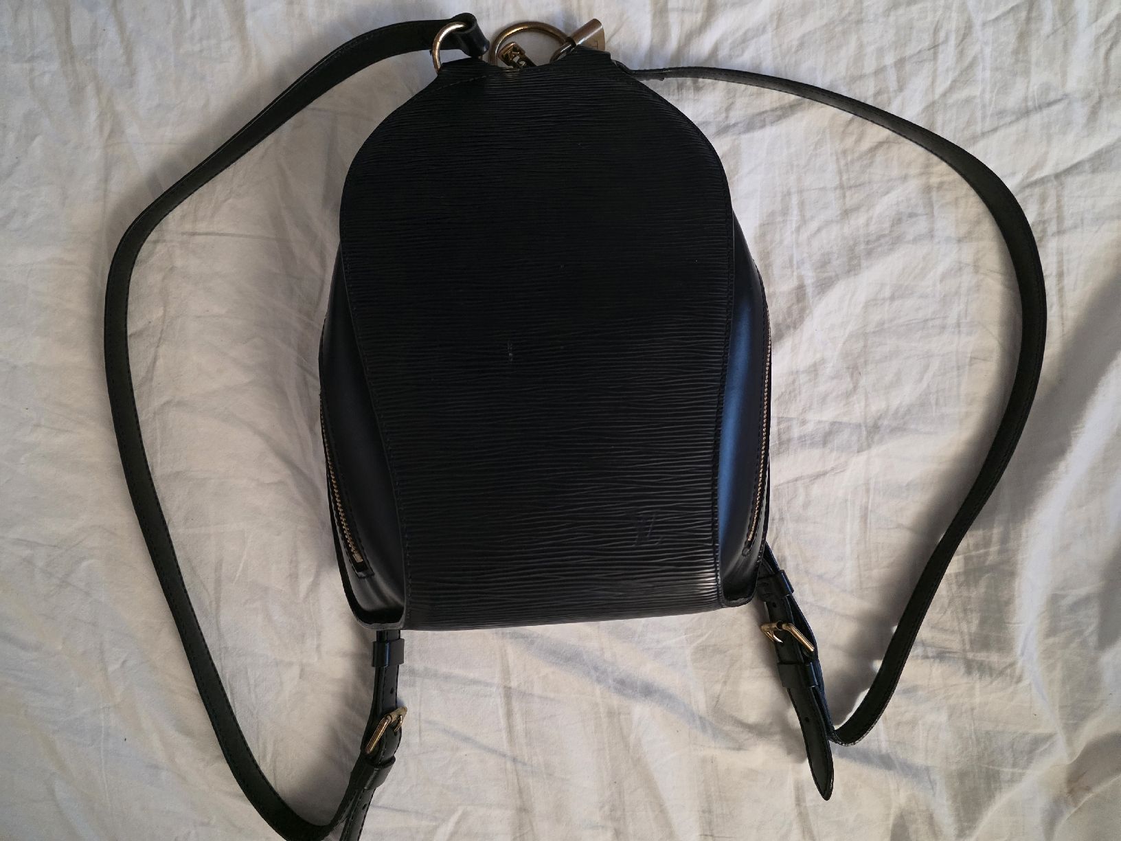 Louis Vuitton Zaini: Louis Vuitton Mabillon Backpack Epi Leather Black – Usato da Niederrohrdorf venduto da ameliaherbert 1